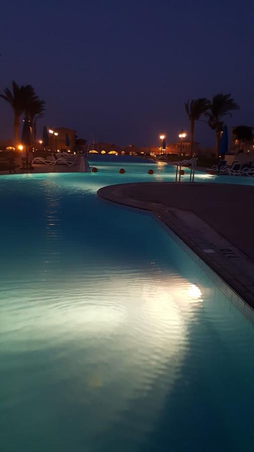 Chalet مميز ارضي بحديقة علي حمام السباحة مباشرة بورتو ساوث العين السخنة للعائلات فقط