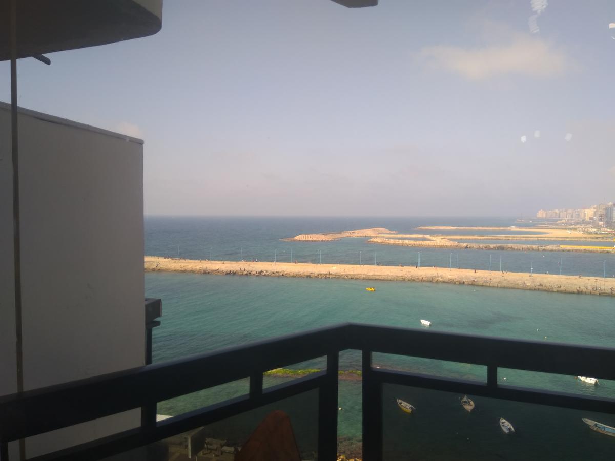 Gleem Seaview 4 * Alexandria