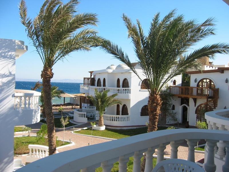 Hotel Christina Beach Palace