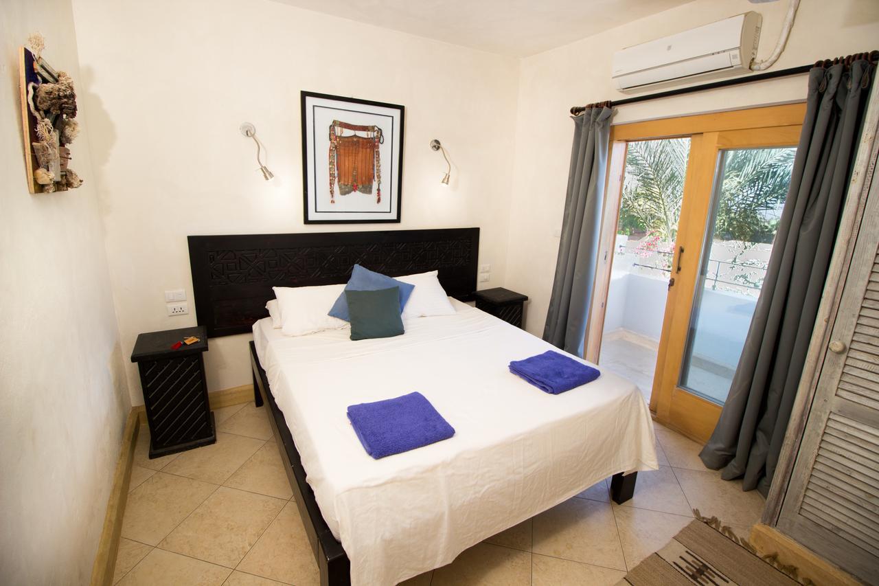 Red C Villa *