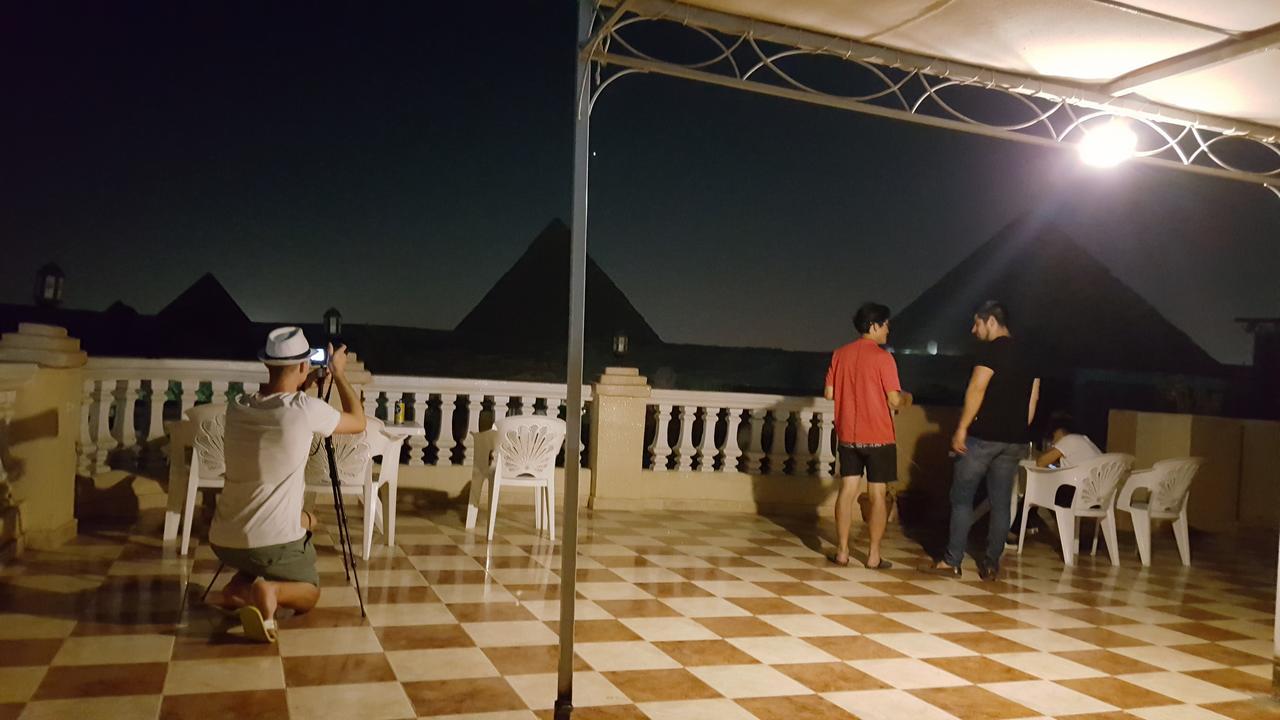 Royal Pyramids Inn