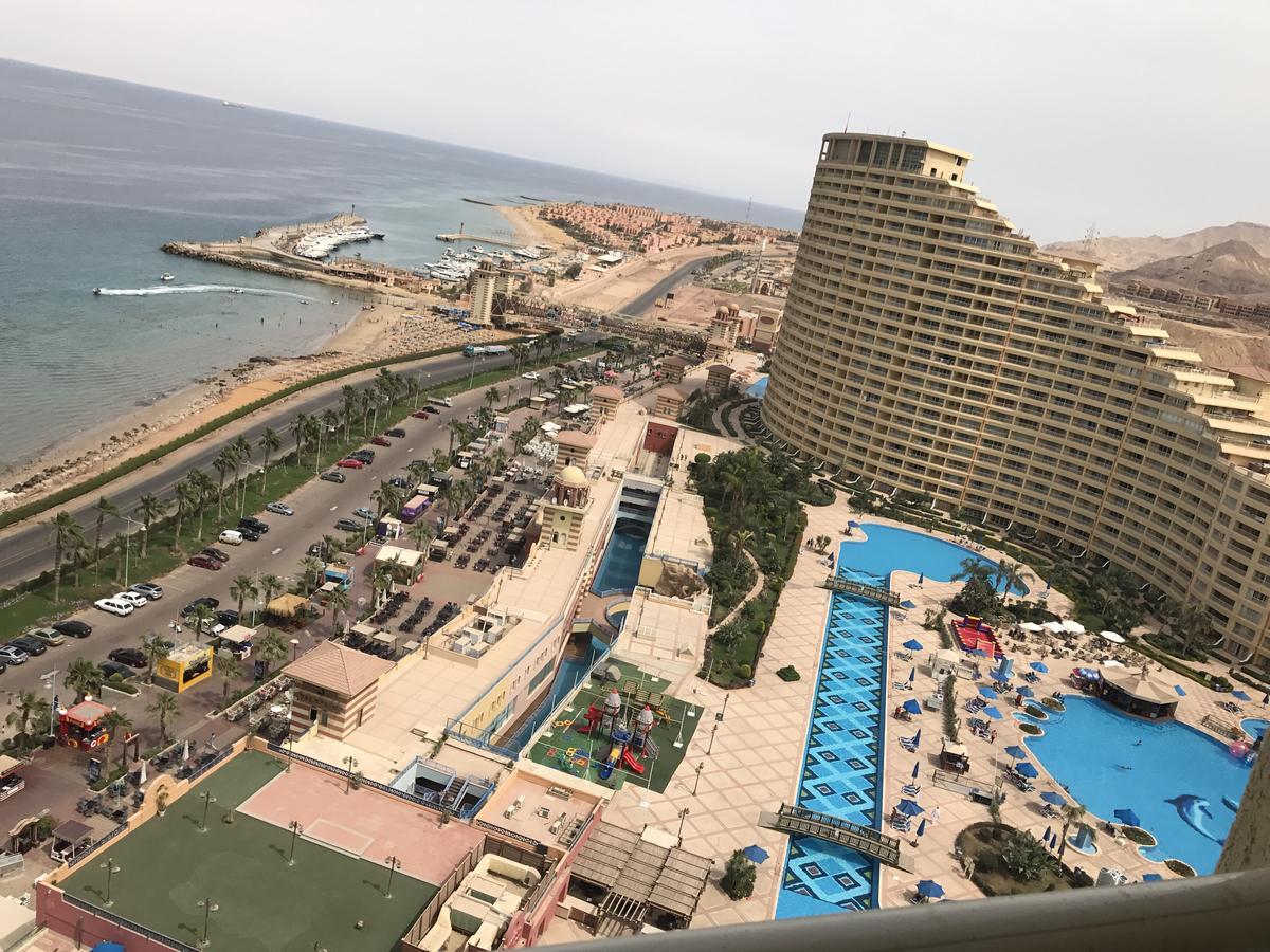 In Porto Sokhna - Pyramids - Families Only *