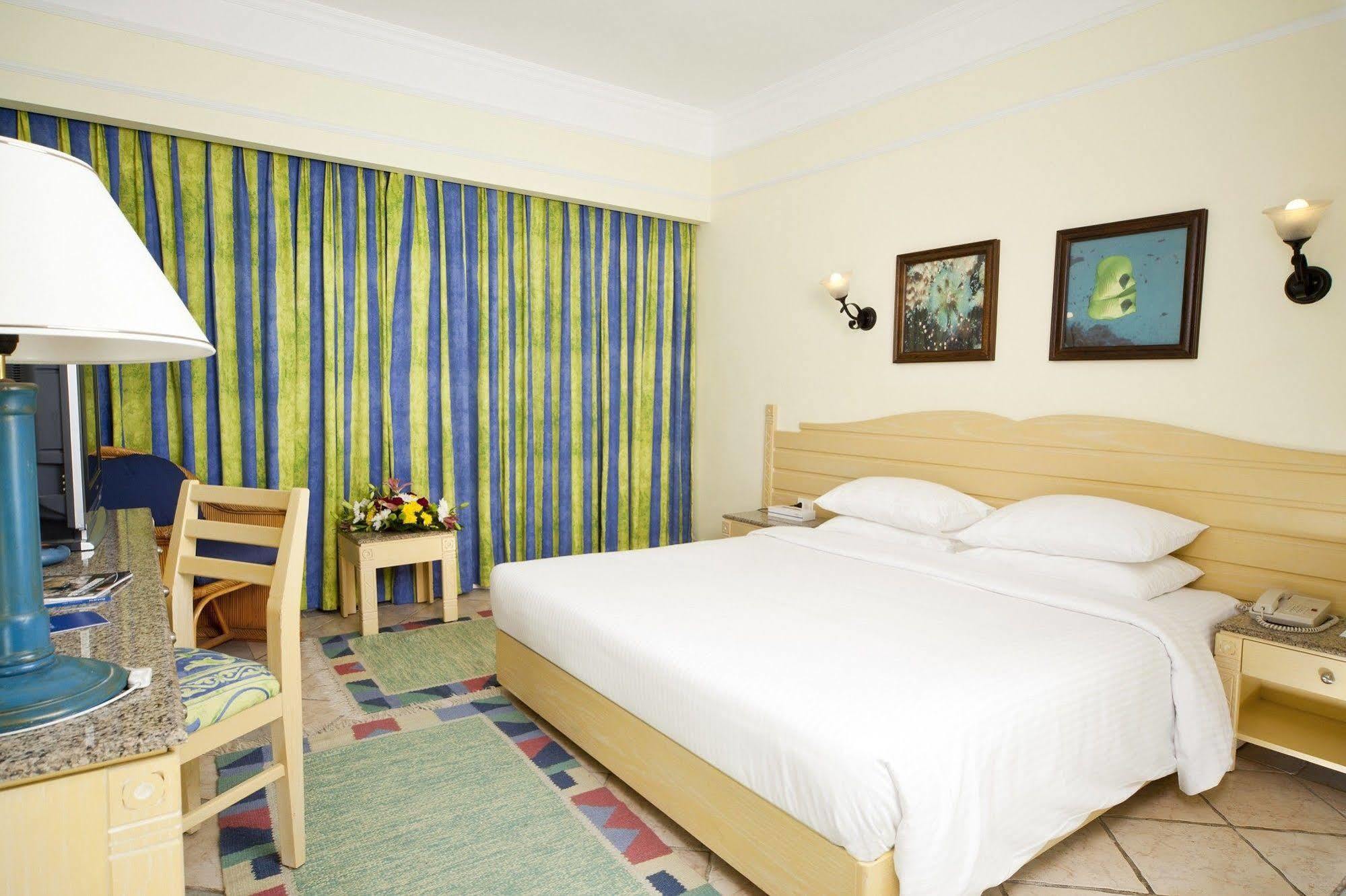 Coral Tiran 4*