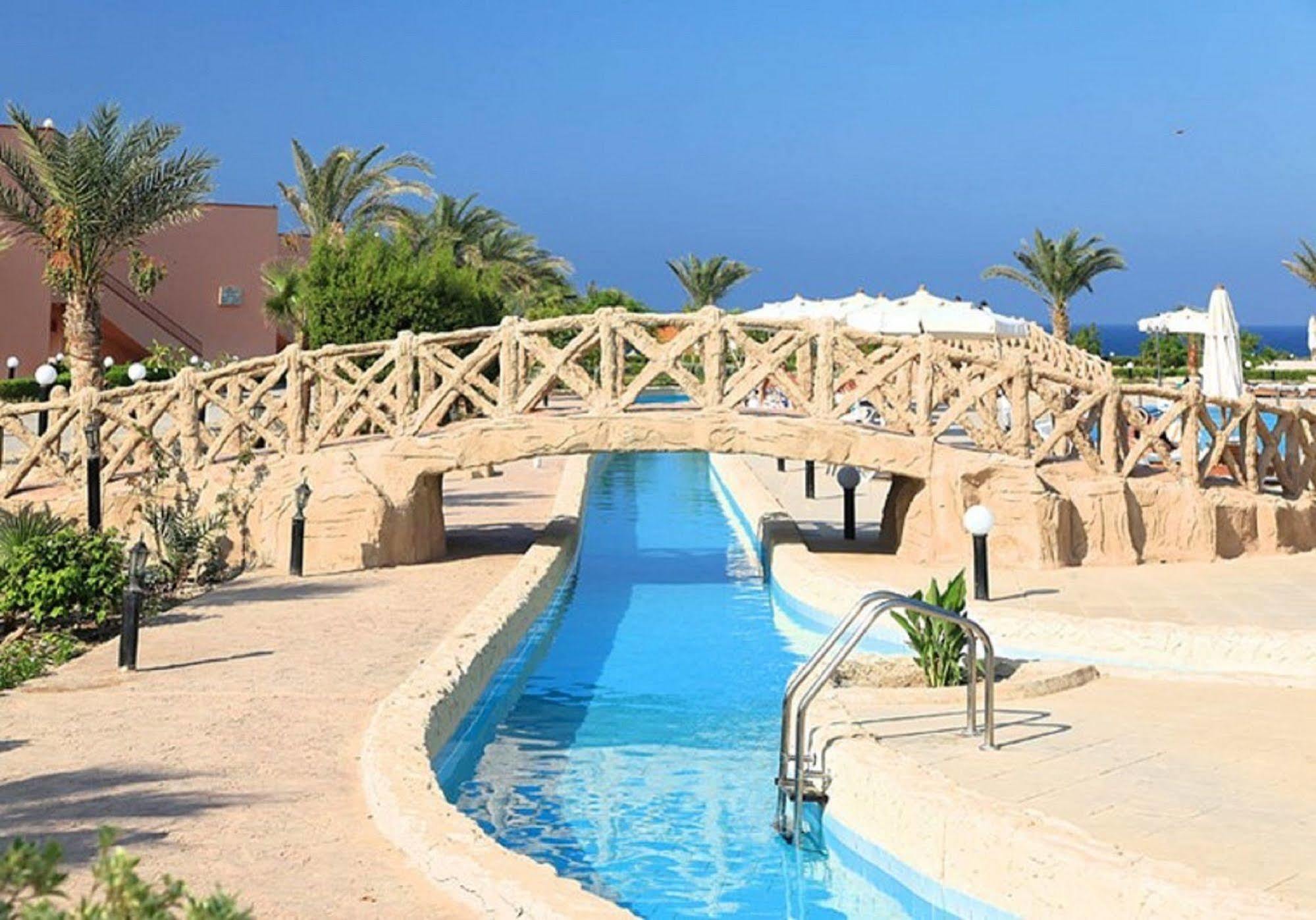 Three Corners Happy Life Abu Dabab