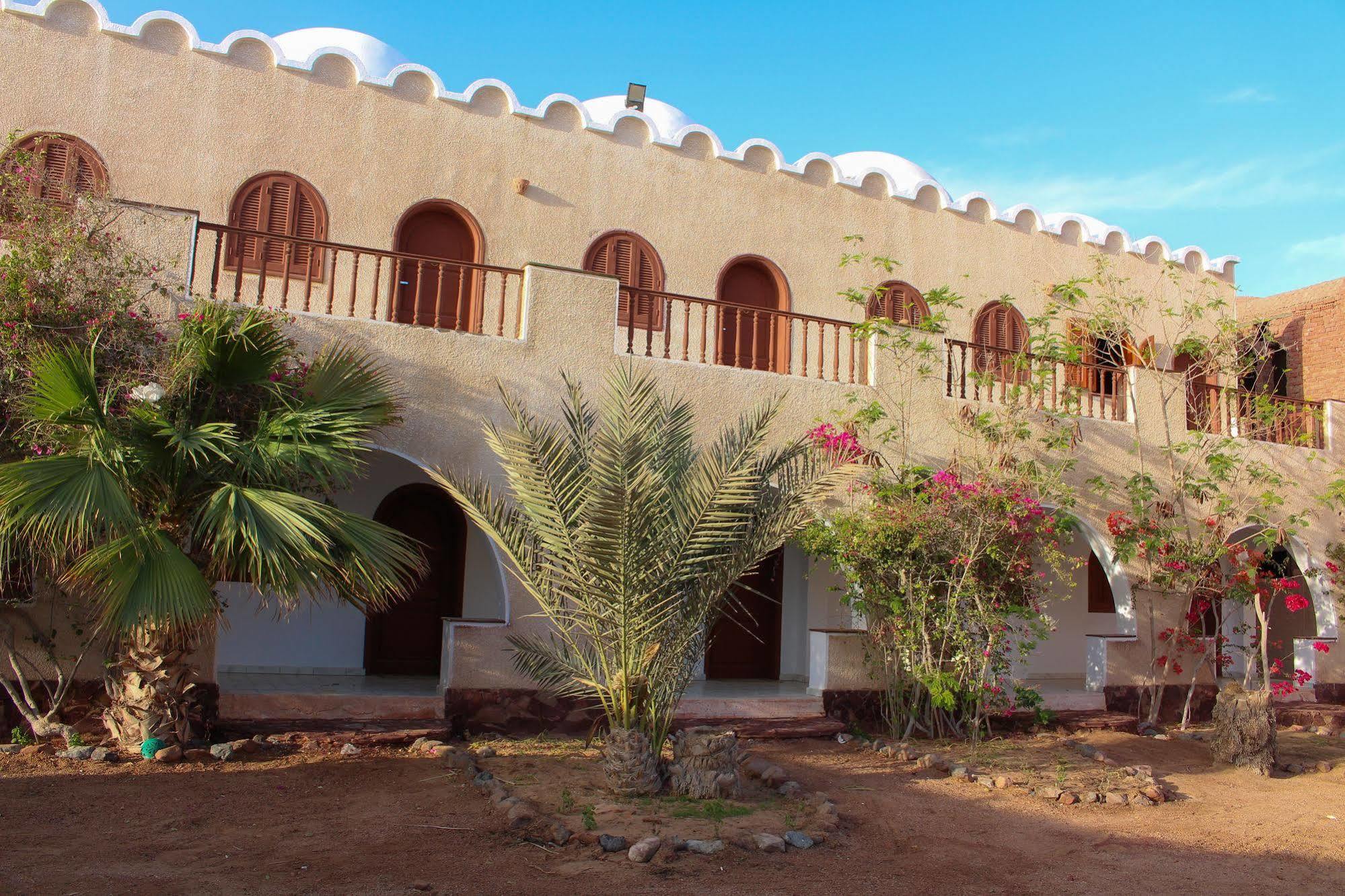 Divers Hostel *