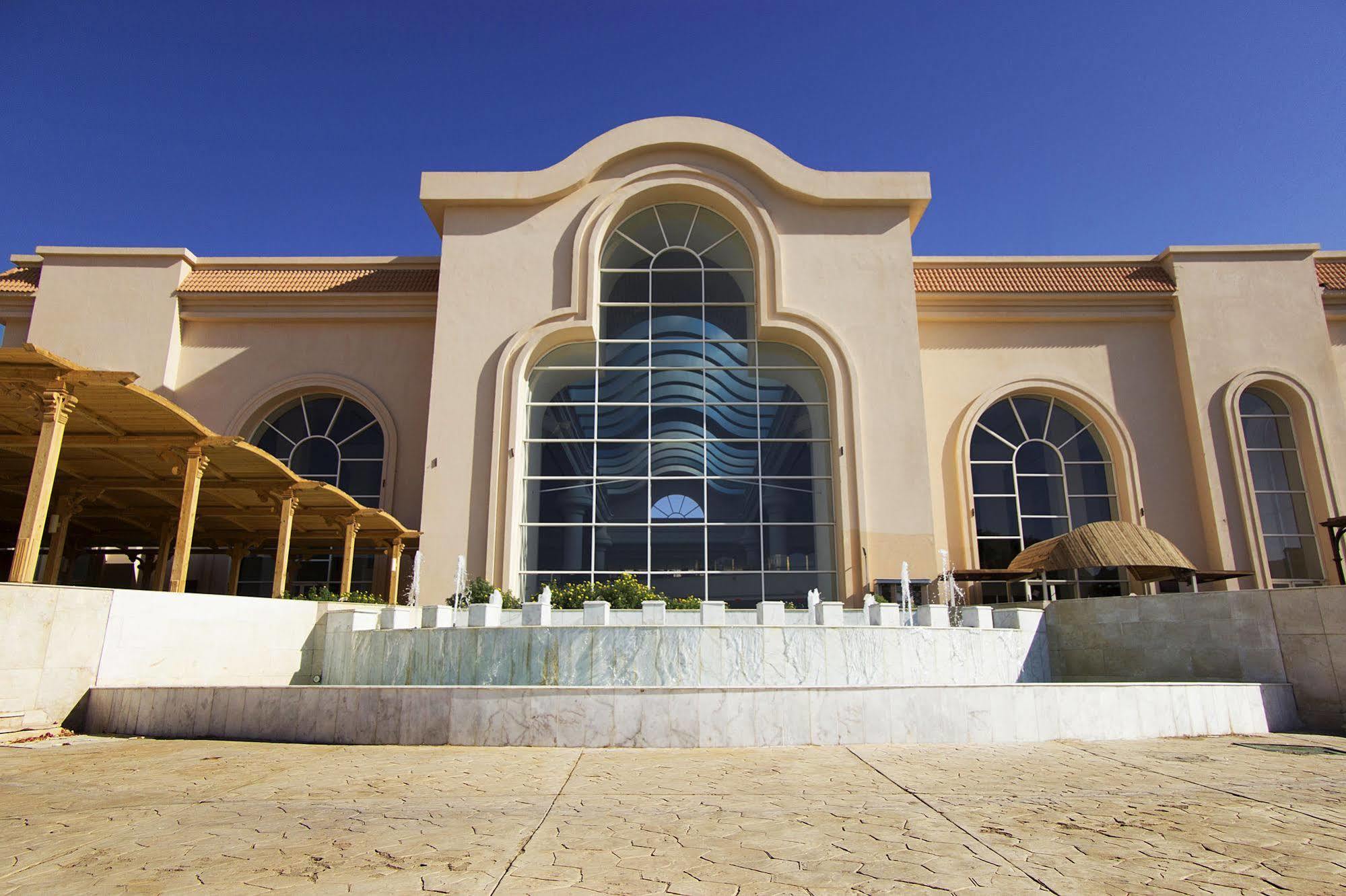 Lti Pyramisa Beach Hotel