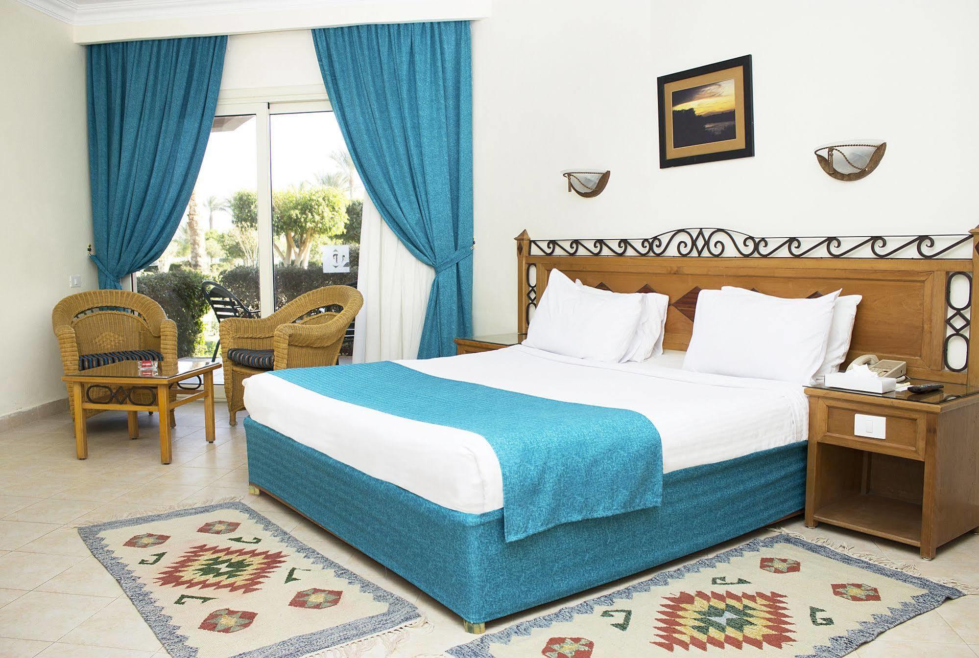 Lti Pyramisa Beach 5*