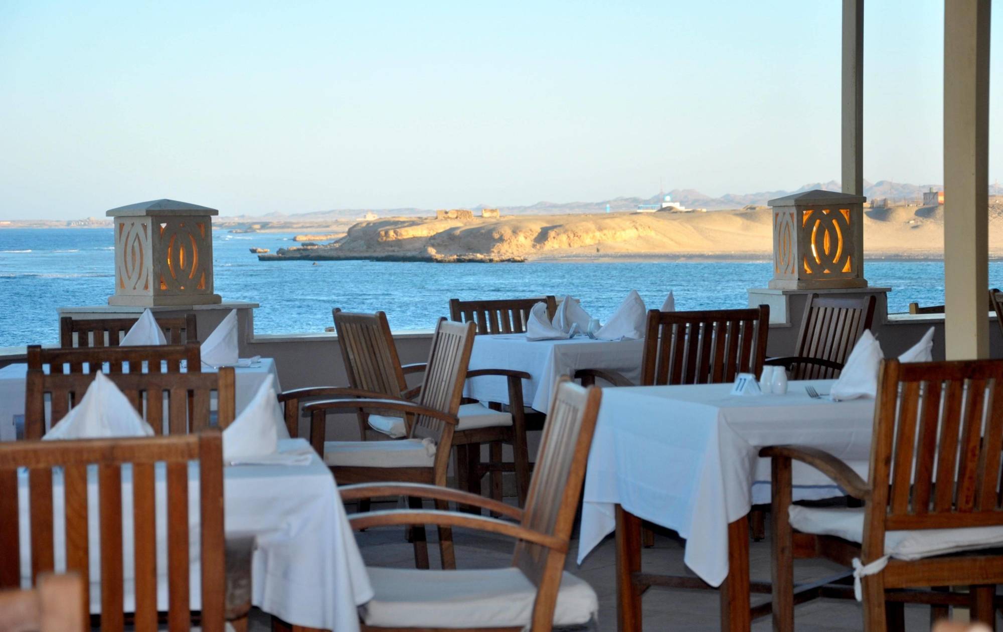 Rohanou & Hotel