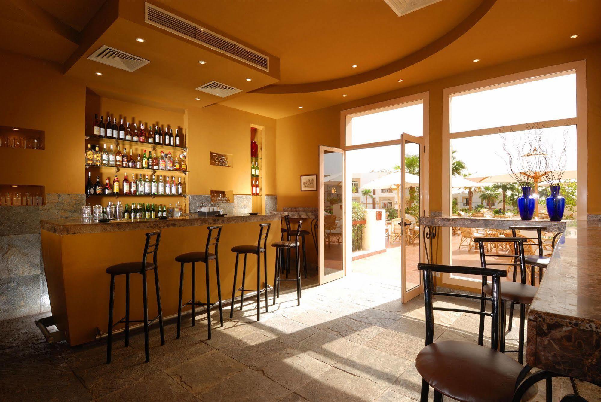 Resort Amphoras Blu