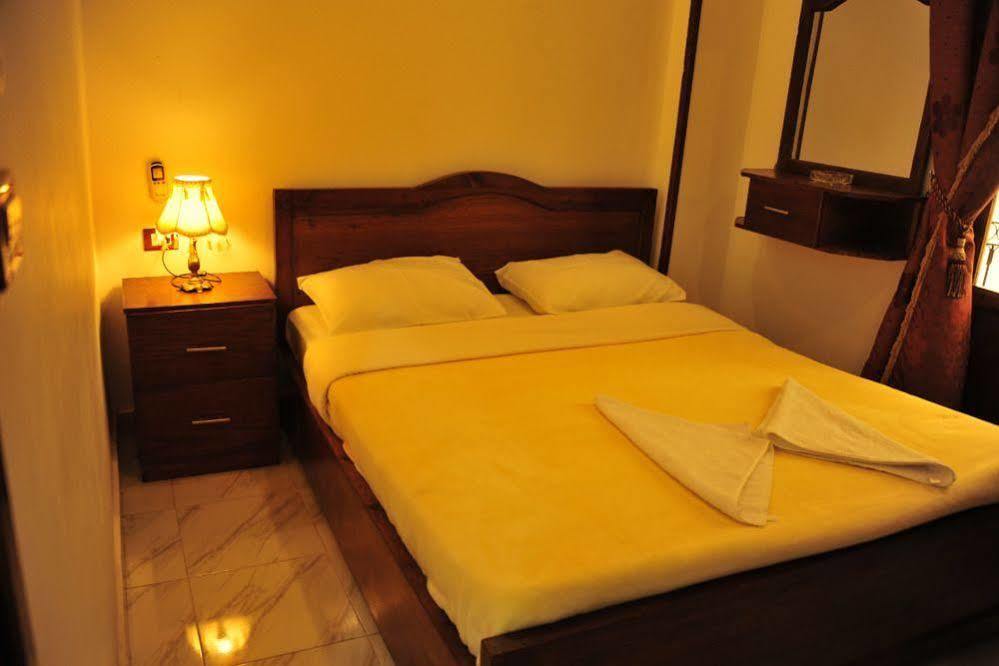 Alhambra Hotel