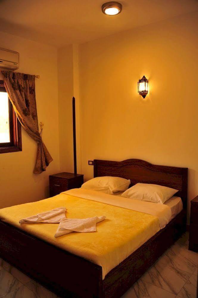 Hotel Alhambra 2*