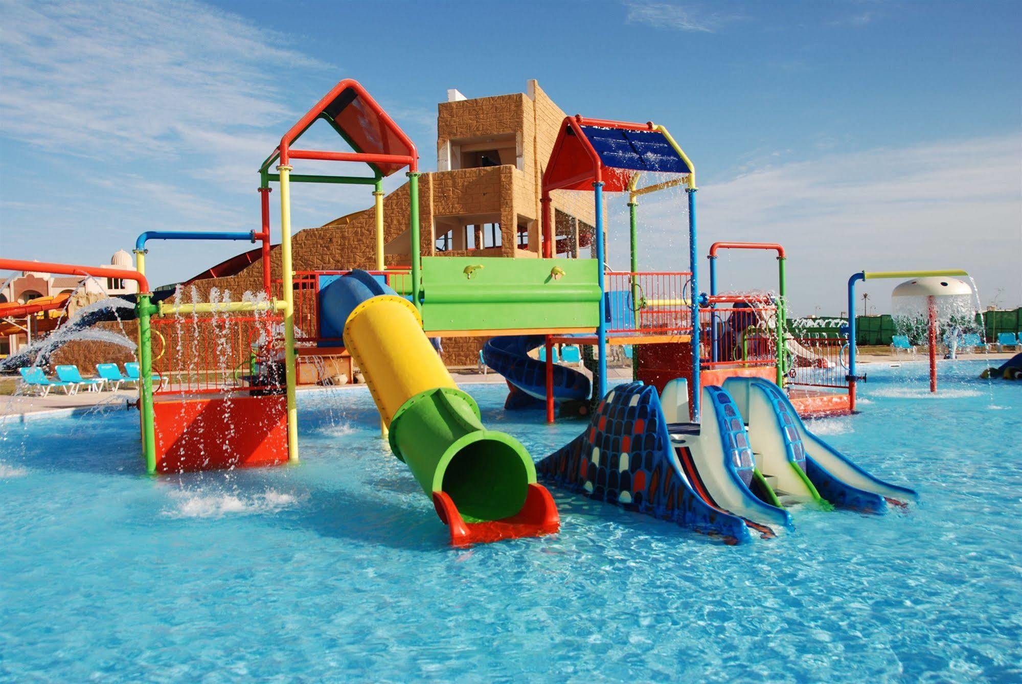 Tirana Aqua Park 4*