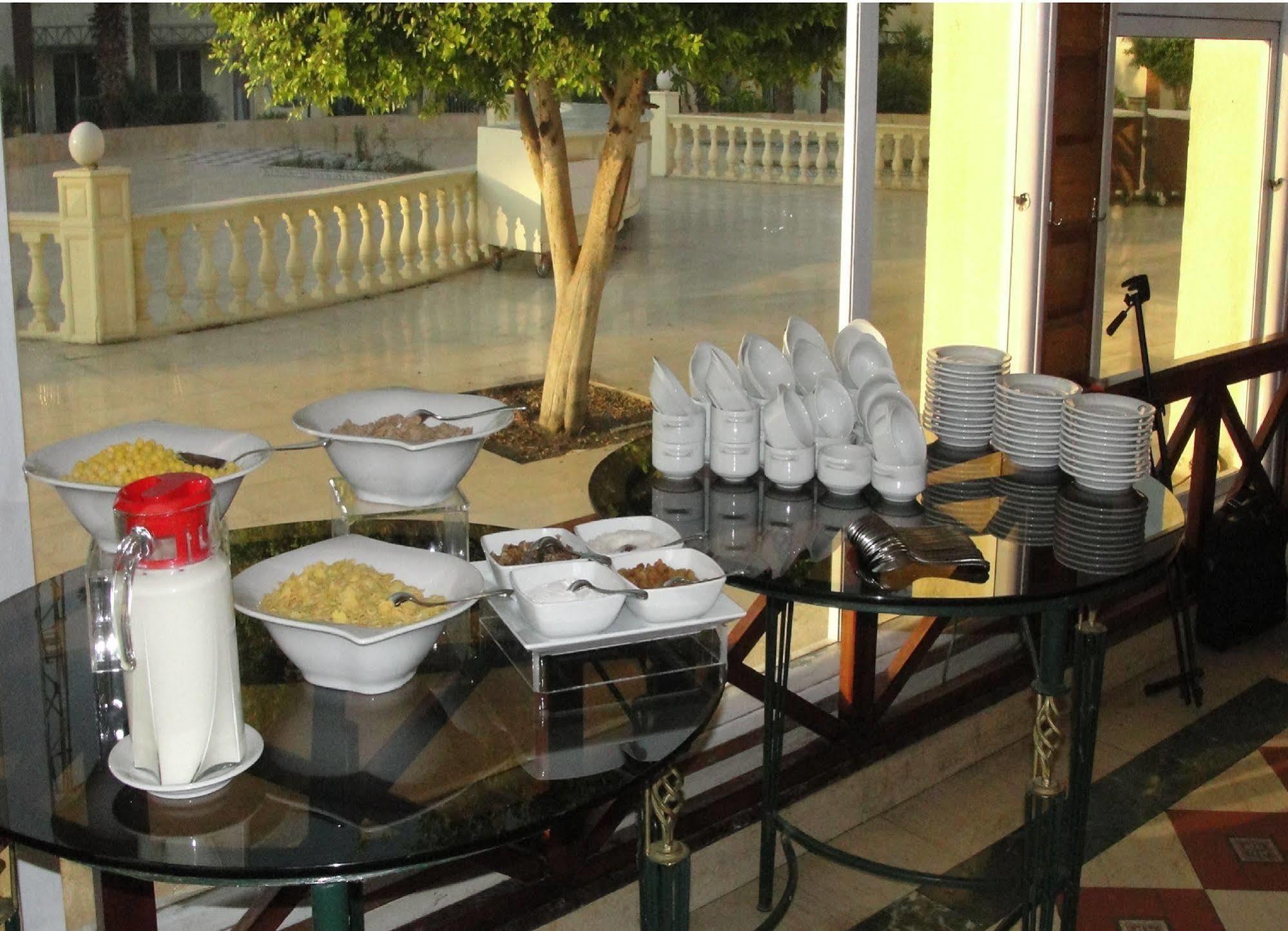 Cataract Pyramids Hotel Kafrat al Jabal