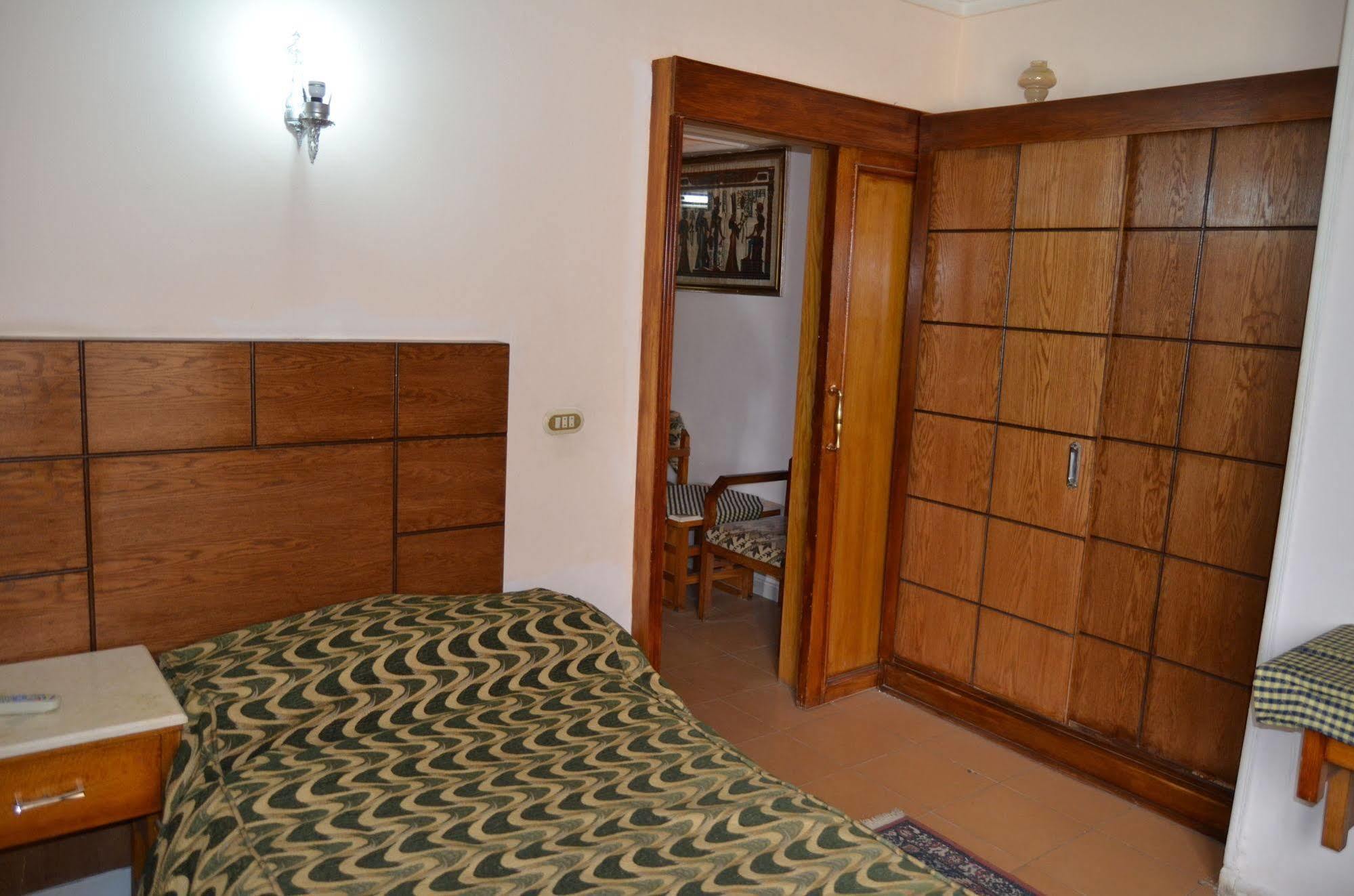 Regency Hotel 3*