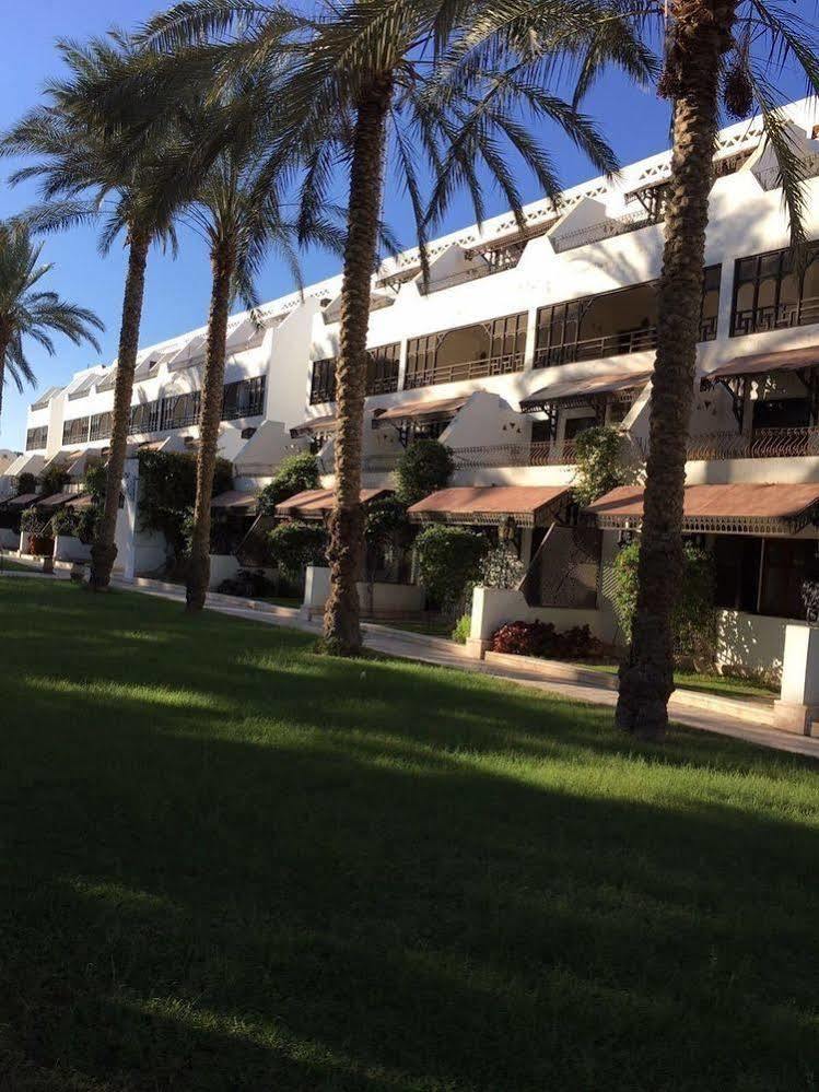 Six Corners 3* Abu Sultan