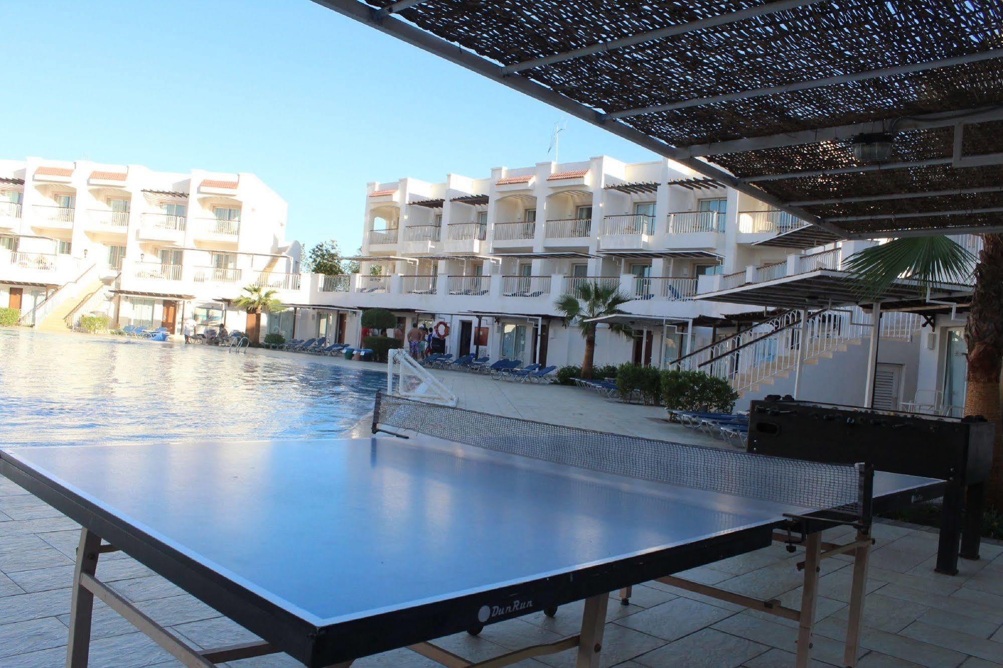 Jaz Sharks Bay 4*