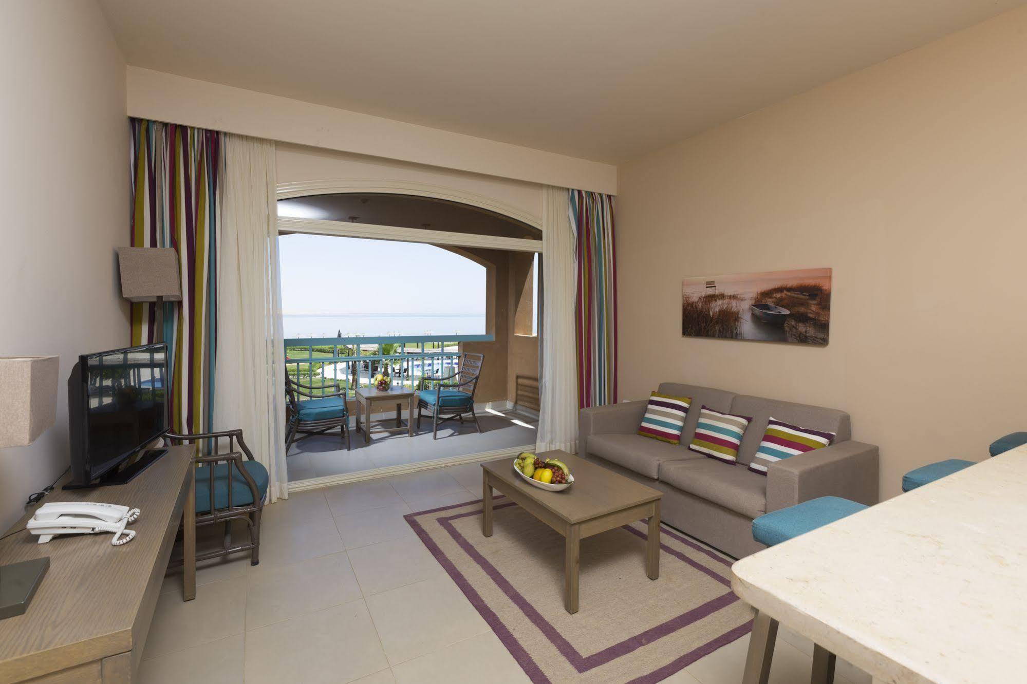 Resort Byoum Lakeside Qaryat at Ta'mir as Siyahiyah