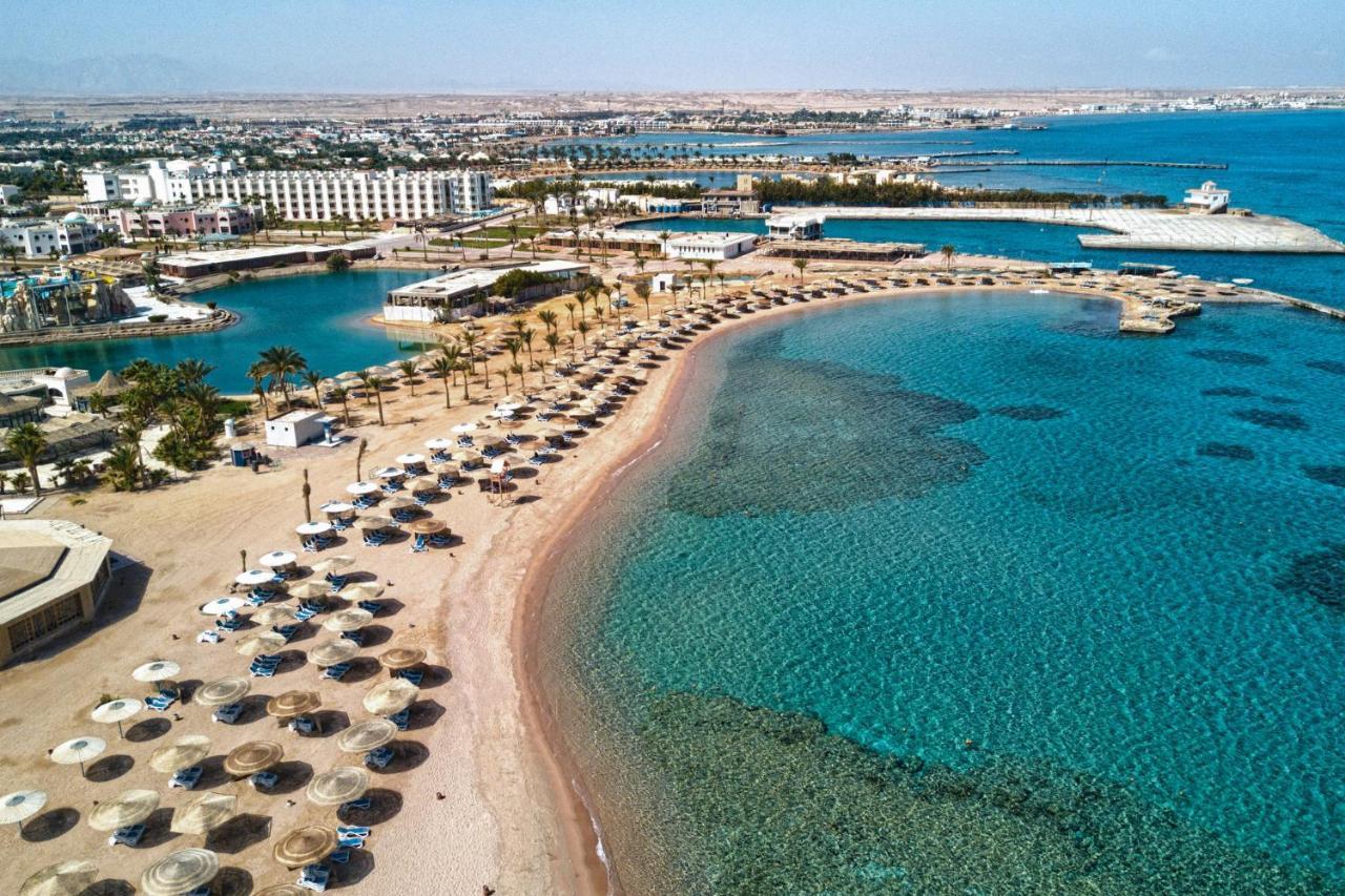 Emerald Aqua Park City Resort 5*