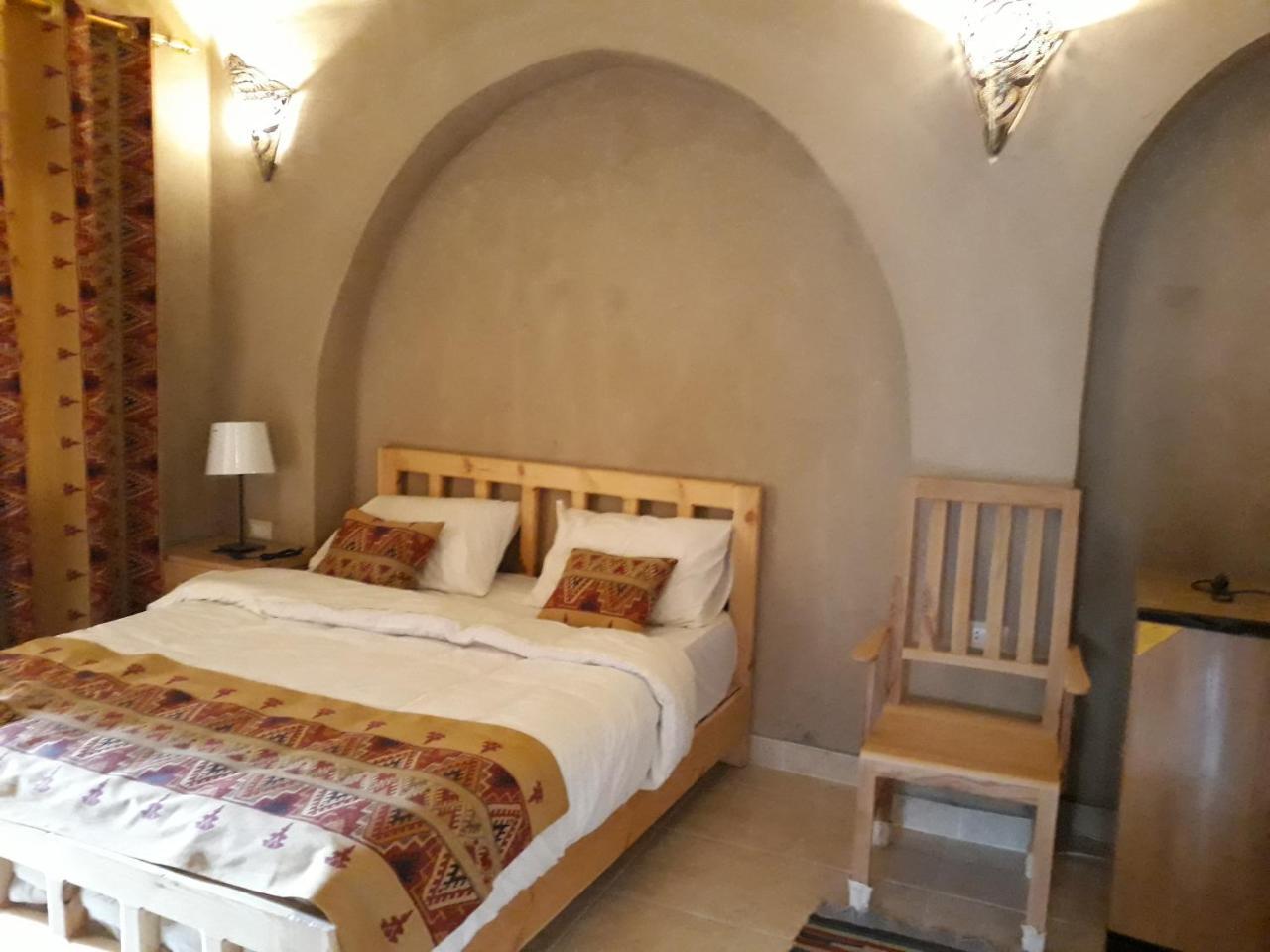 Embrace Otel