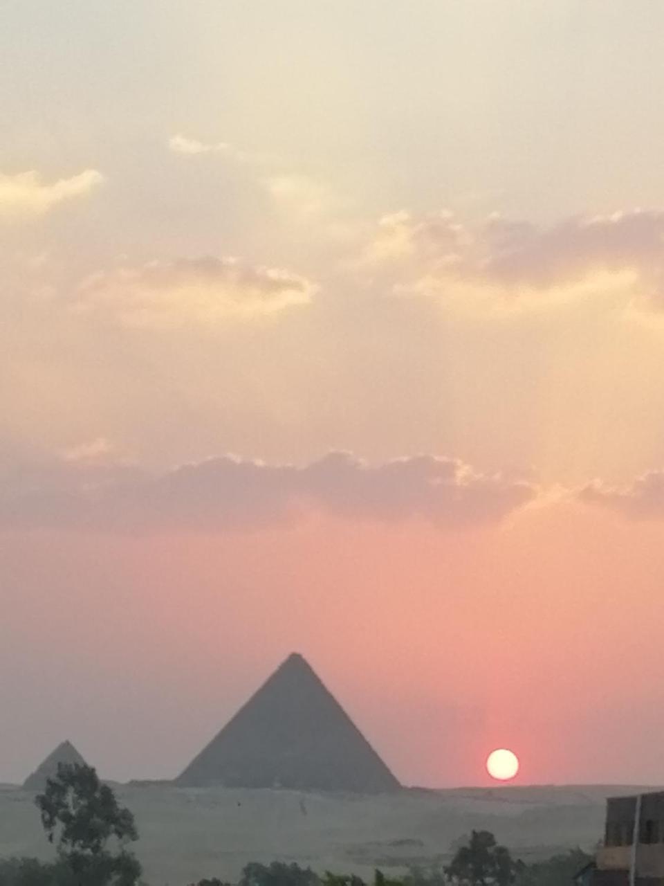 Pyramids Power 2* Kafret el-Gabal