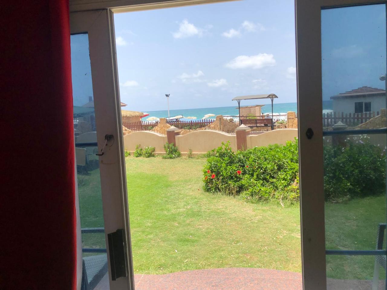 Chalet Sea View At Maamoura Chalet *