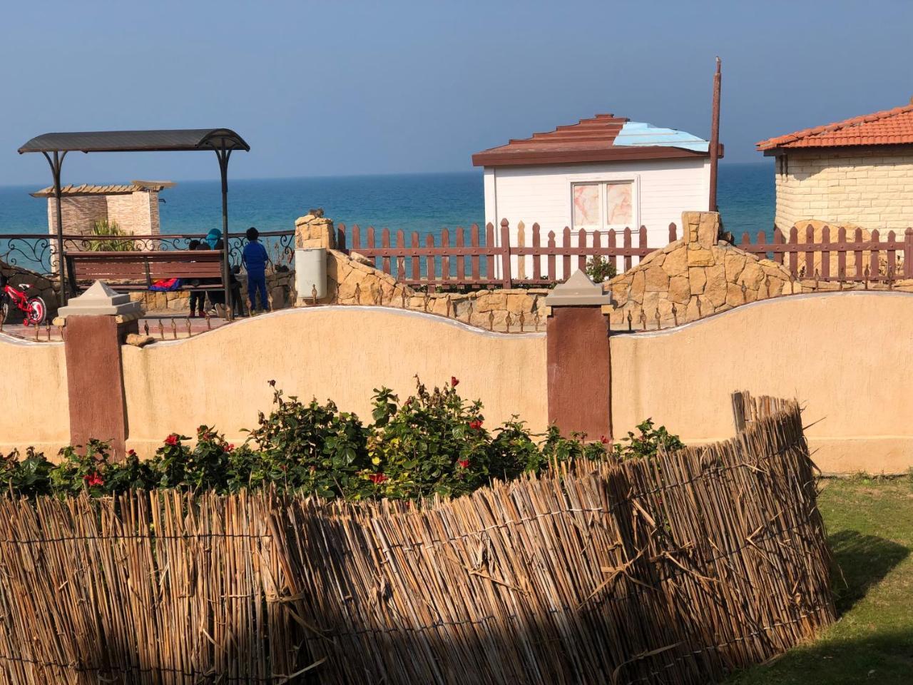 Chalet Sea View At Maamoura *