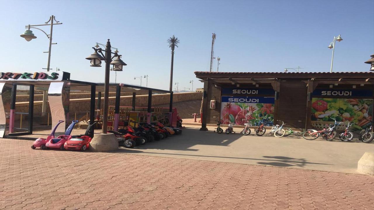 شاليهات عائلية صف اول علي البحر مباشرة بورتو ساوث - العين السخنة Chalet Ain Sukhna