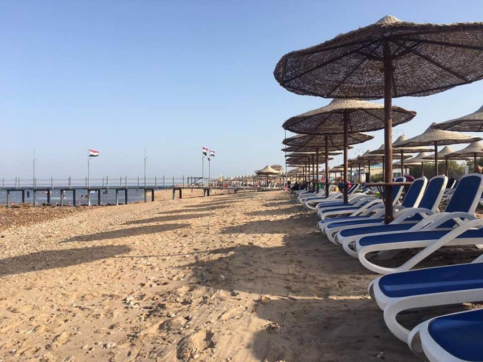 شاليهات عائلية صف اول علي البحر مباشرة بورتو ساوث - العين السخنة Ain Sukhna