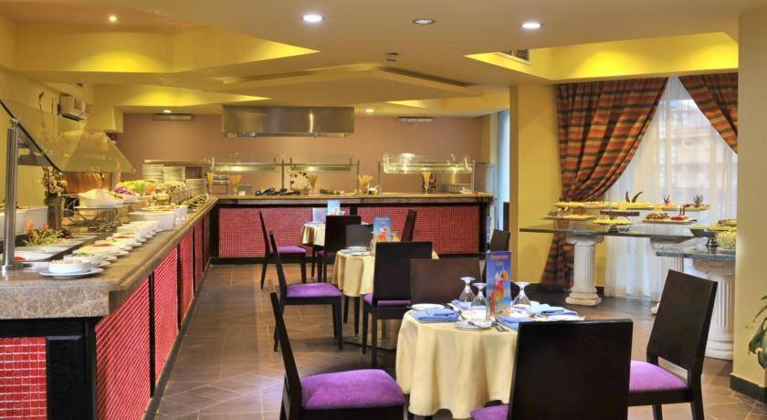 Chalet شاليهات عائلية صف اول علي البحر مباشرة بورتو ساوث - العين السخنة Ain Sukhna