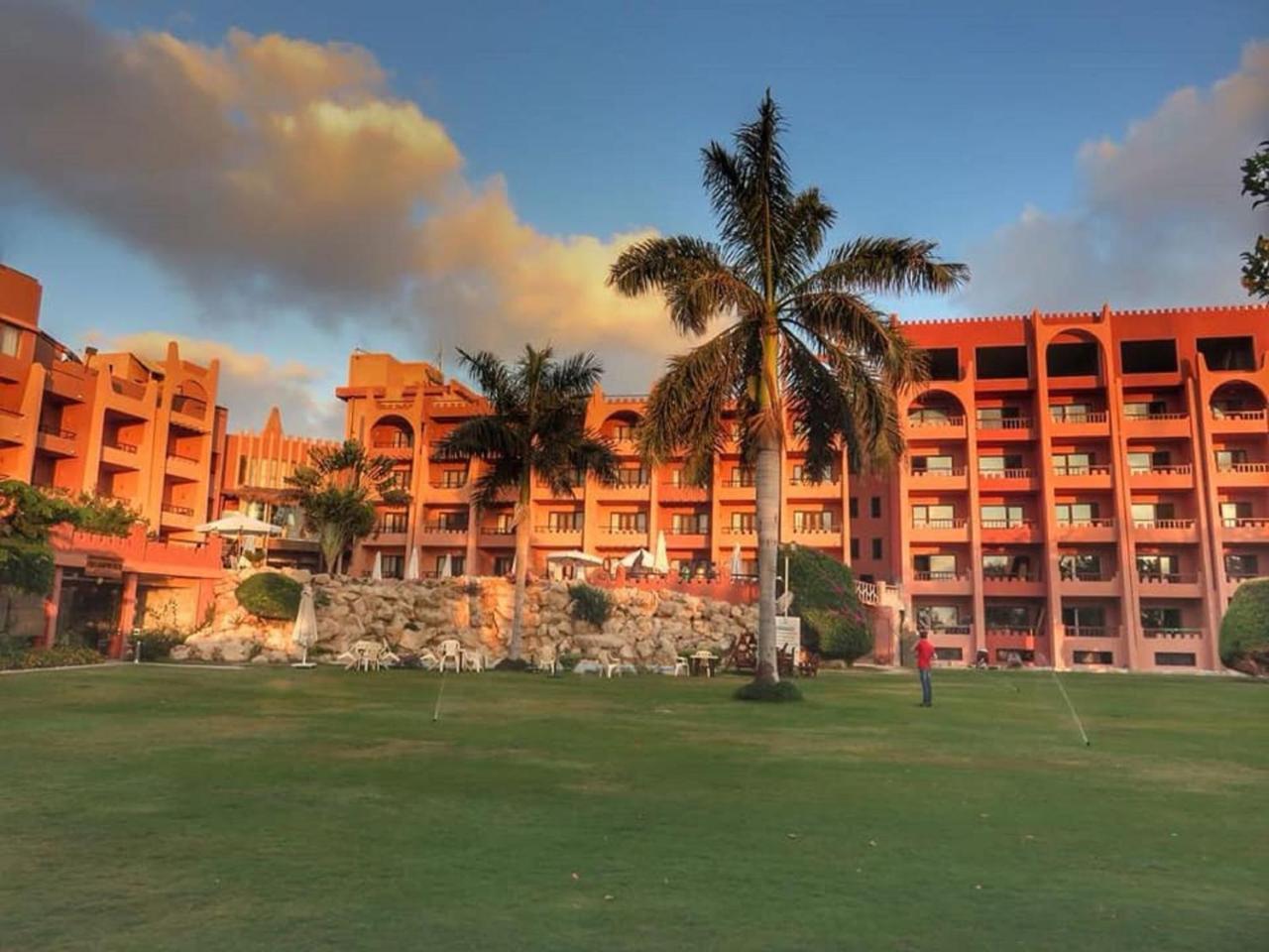 Resort Africana &