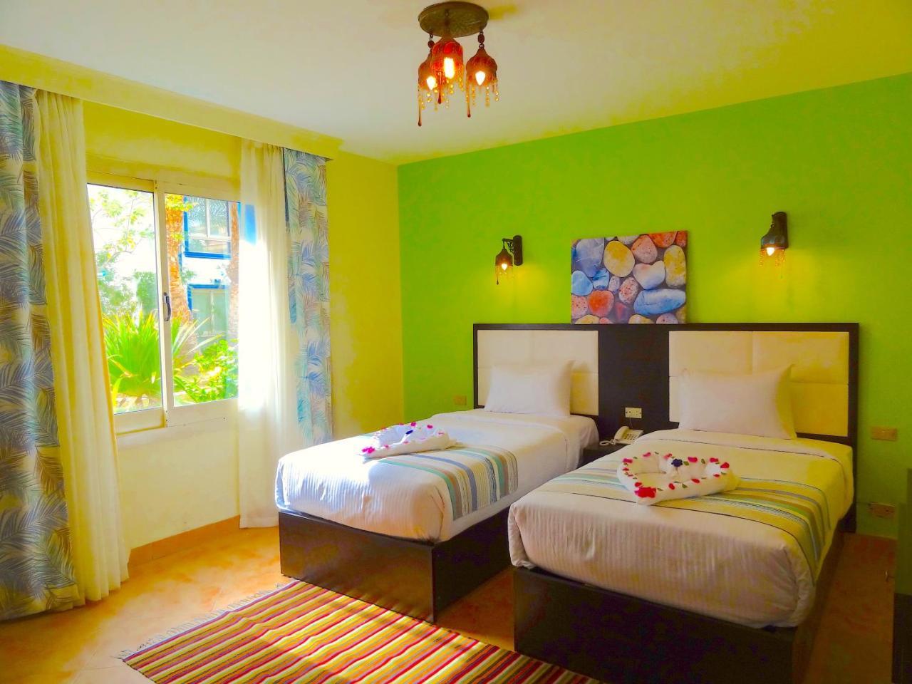 Naama Blue 3*