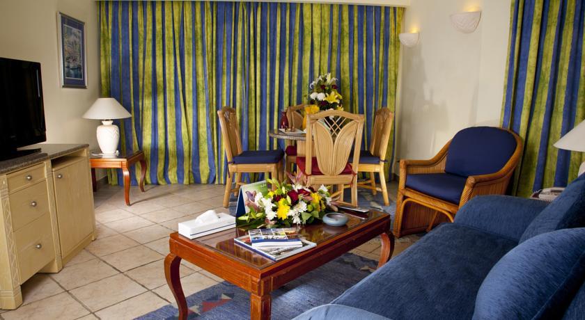 Resort Coral Tiran