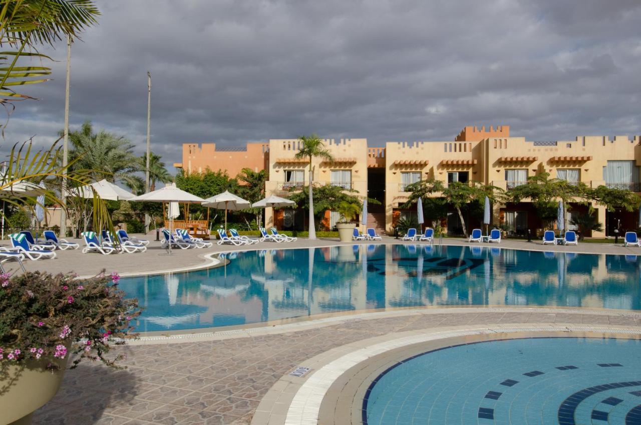 Hotel Swiss Pyramids Golf 5*