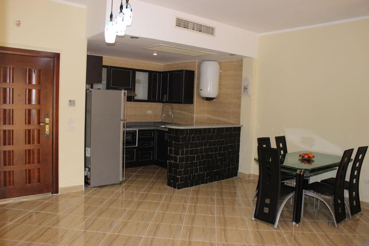 El Andalous Apartment *