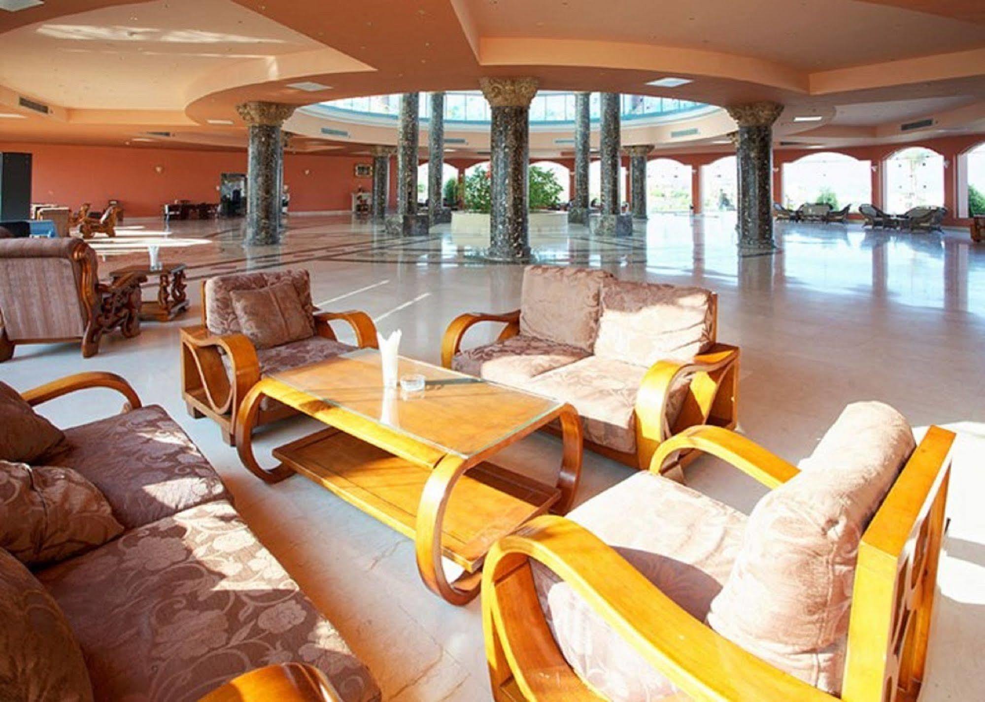 Resort Three Corners Happy Life