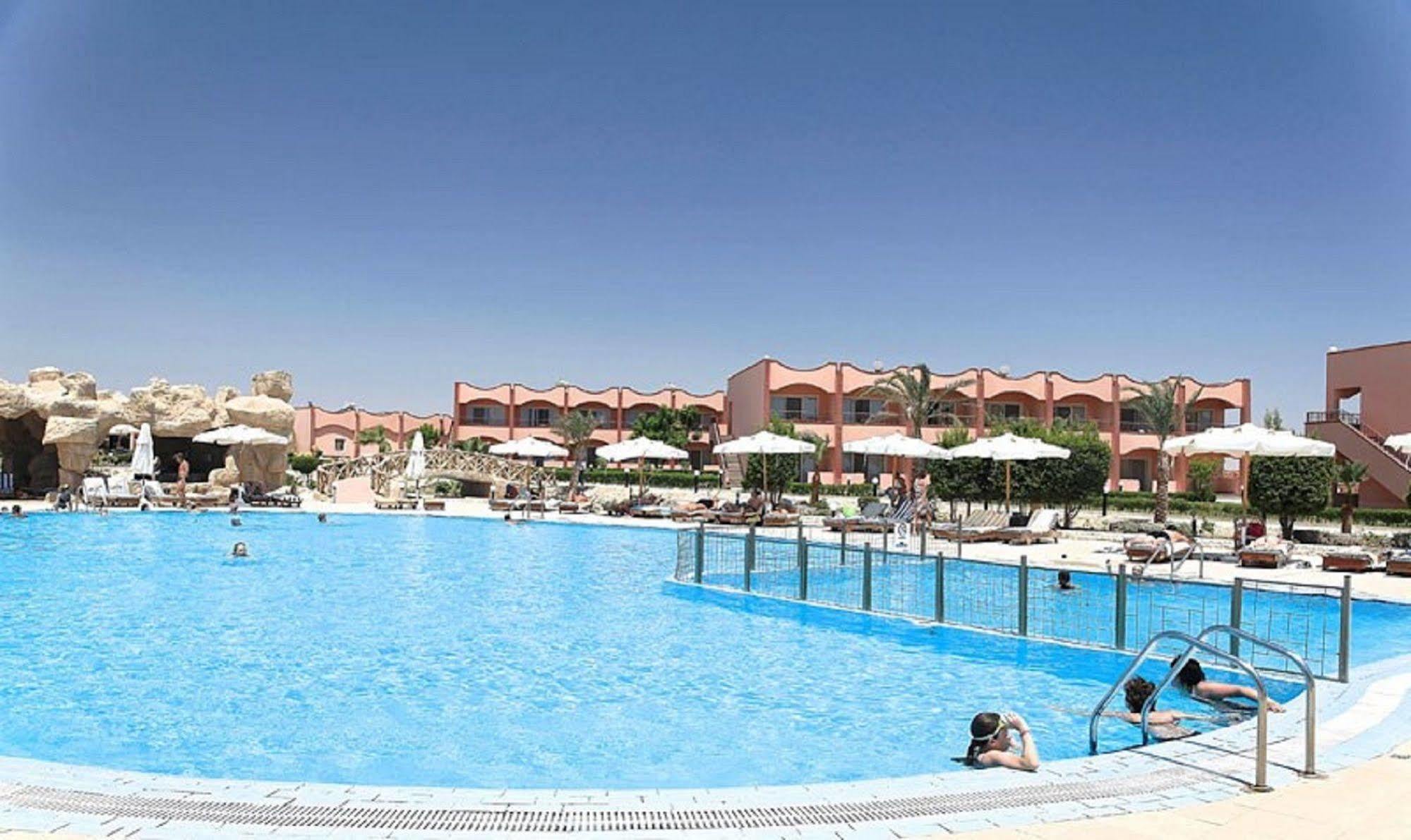 Resort Three Corners Happy Life Abu Dabab