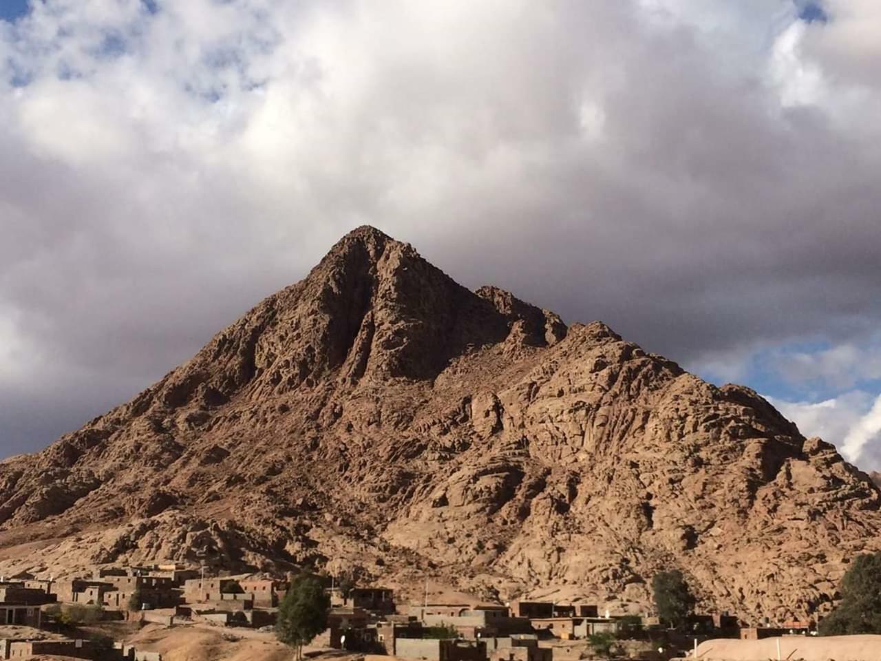 Sheikh Mousa Bedouin Camp Complex