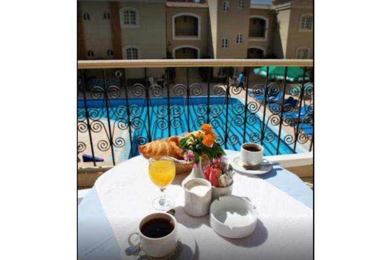 Elysees Aparthotel