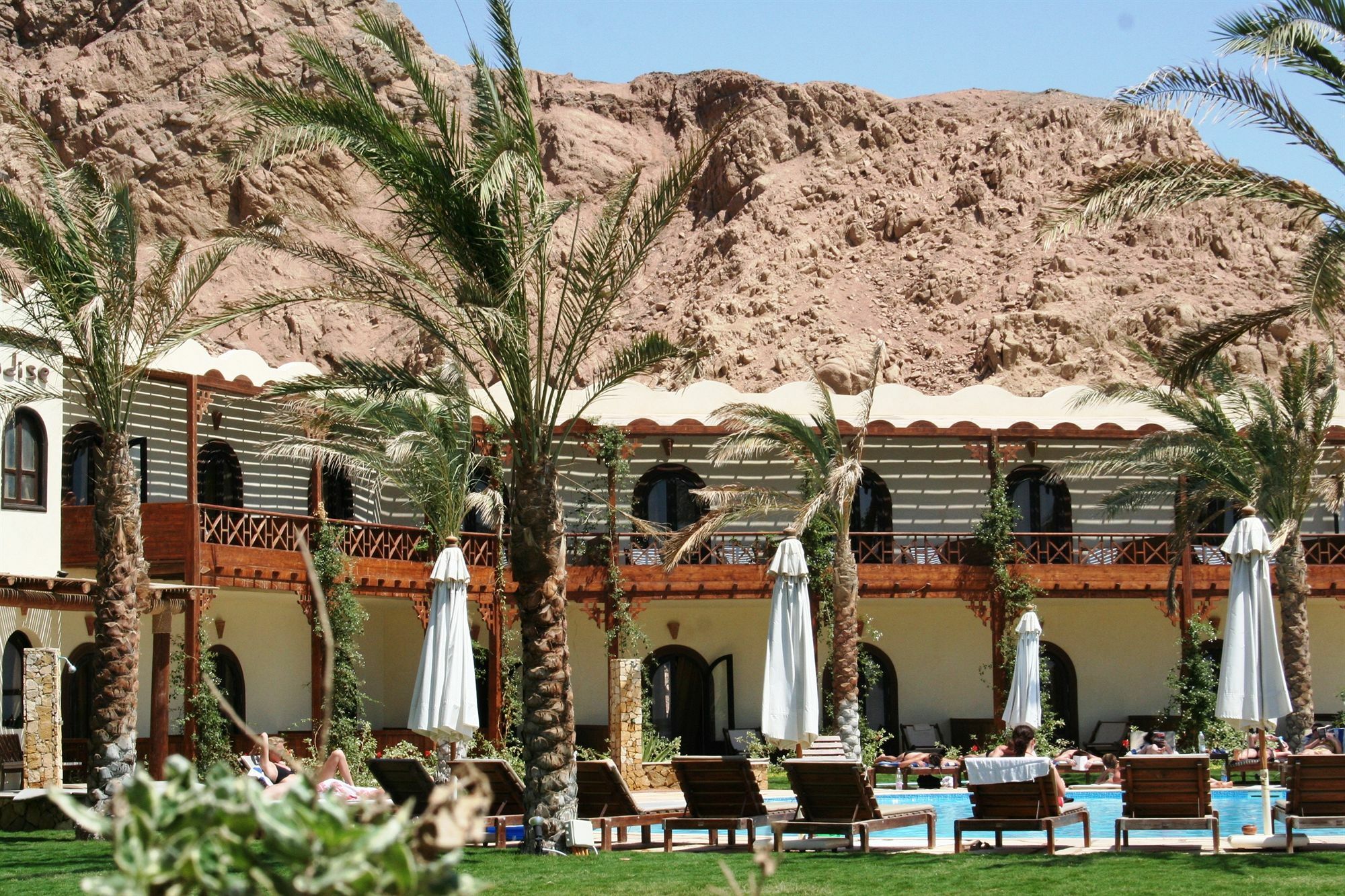 Paradise Resort