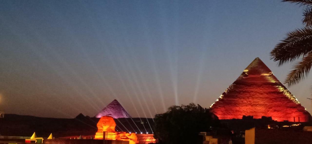 Pyramids Overlook Kafret el-Gabal