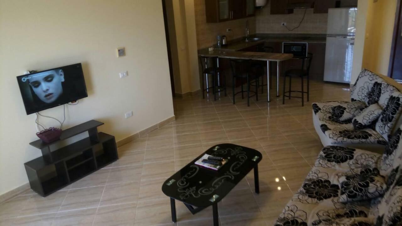 El Andalous Apartment *