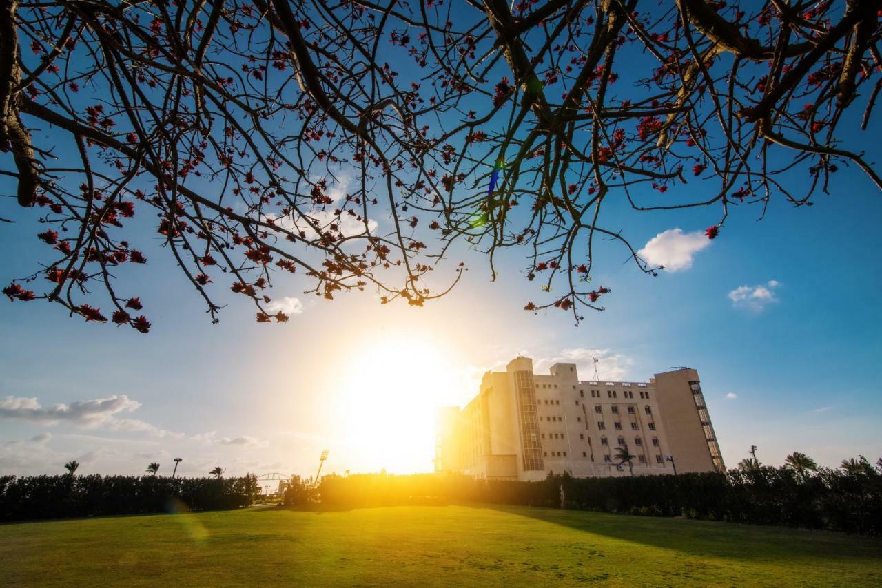 Hotel Tolip Family Club Borg El Arab 5*