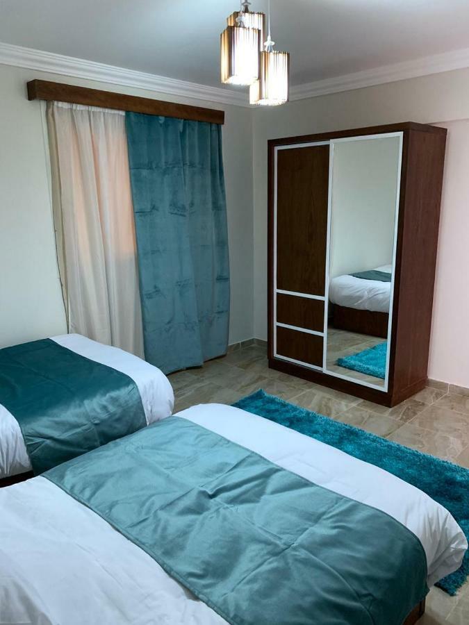 Resort Marseilia 4 - Families Only *