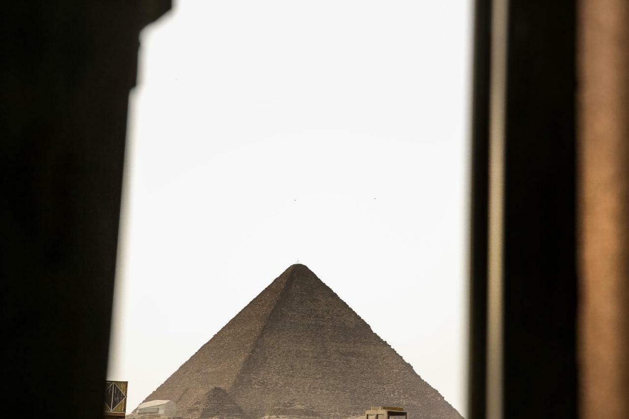 Inn Queen Pyramids View