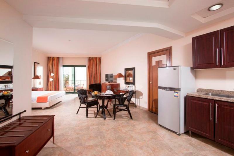 Hotel Swiss Plaza