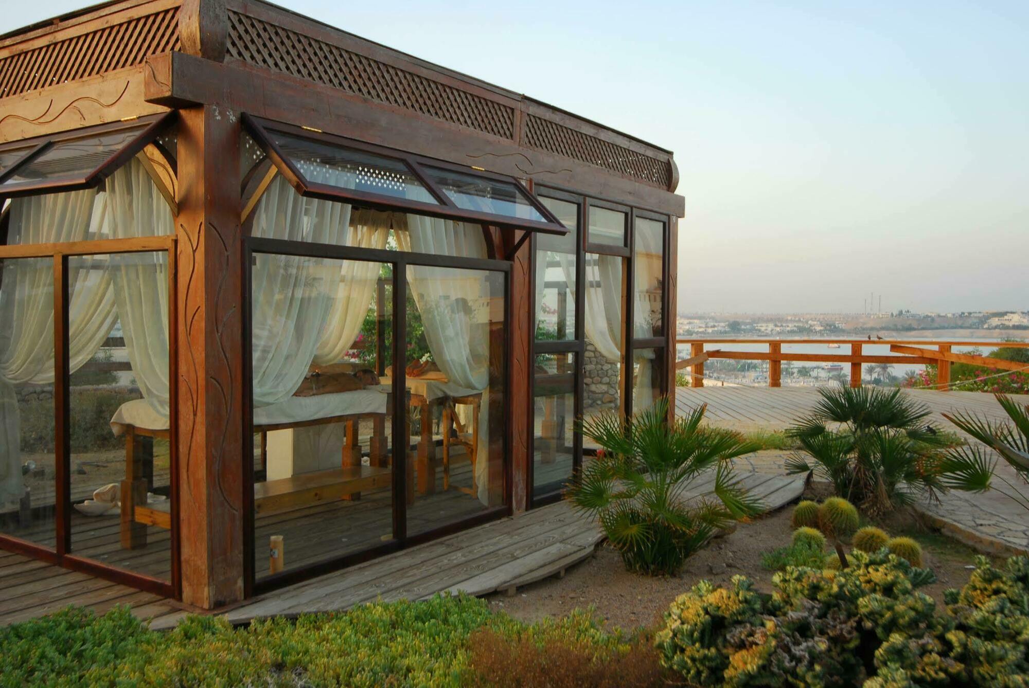 Naama Bay & Resort 5*