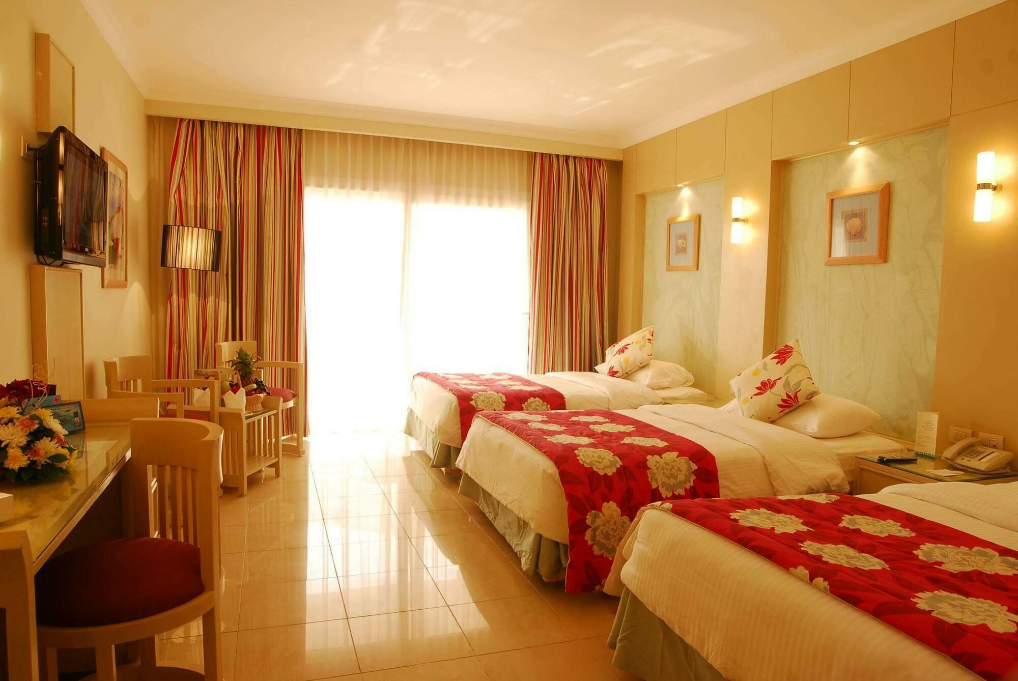 Naama Bay & Resort Sharm el-Sheikh
