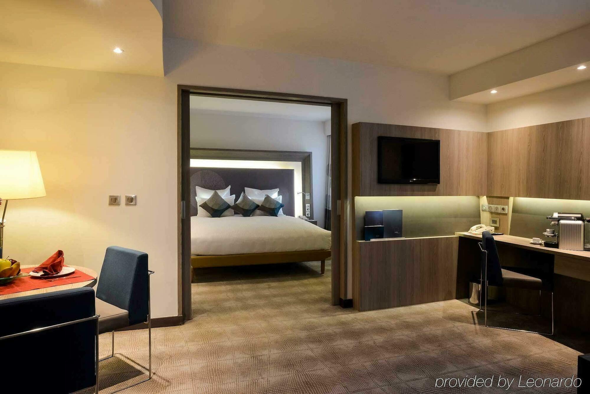 Hotel Novotel Airport 4*