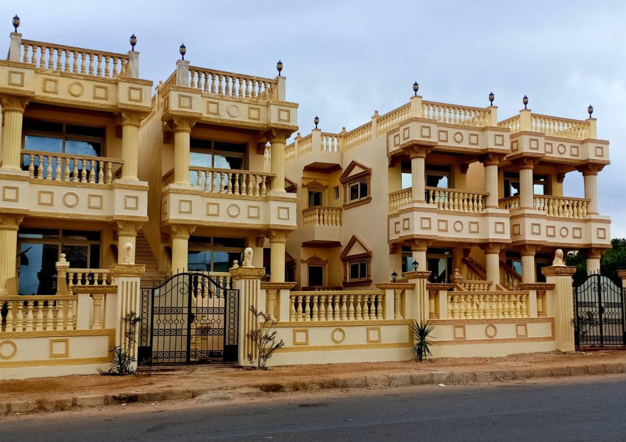 Lucky House *