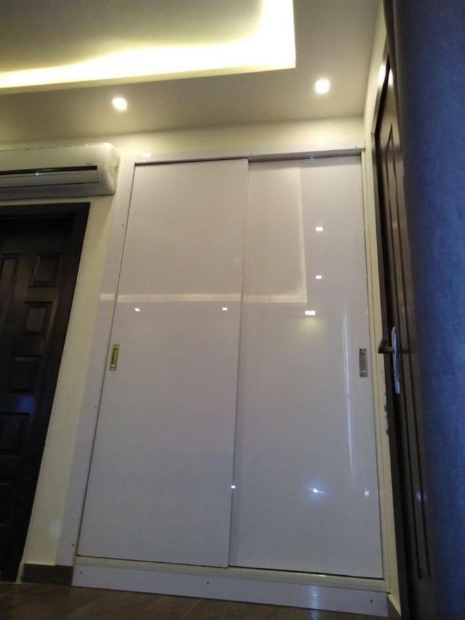 Modern Hacienda Bay 4 Bedrooms Maid Or Driver's
